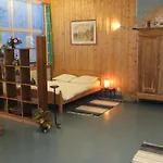 Henseid Skole Appartement *