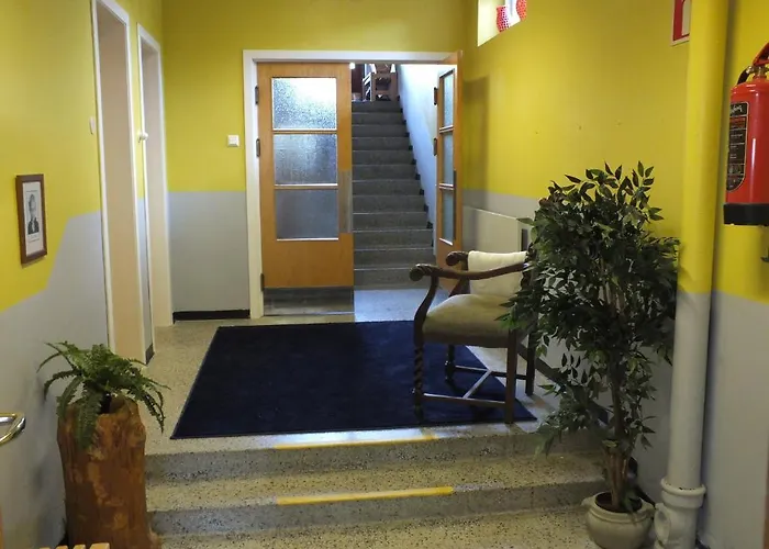 דירה Henseid Skole Hennseid